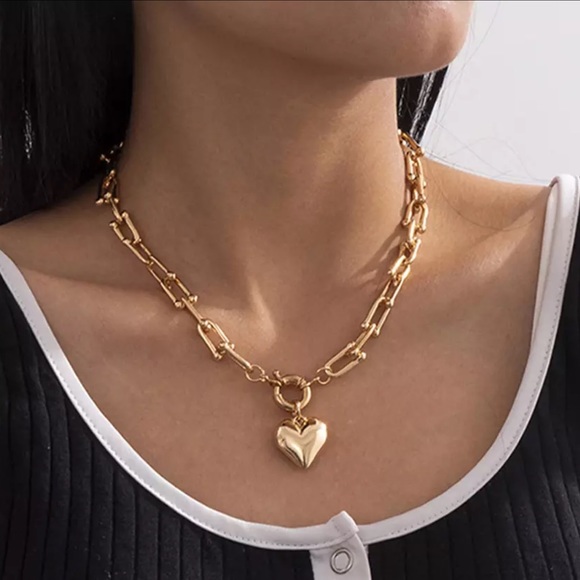 Jewelry - NEW 18K GOLD HOP LOVE HEART CHOKER NECKLACE